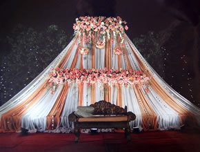 Tent House in DLF-4